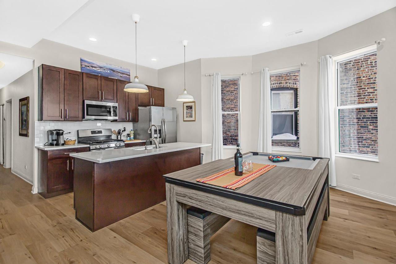 Modern 4Br Just A Block From Cta Pink Line With Pool Table Free Parking Apartman Chicago Kültér fotó
