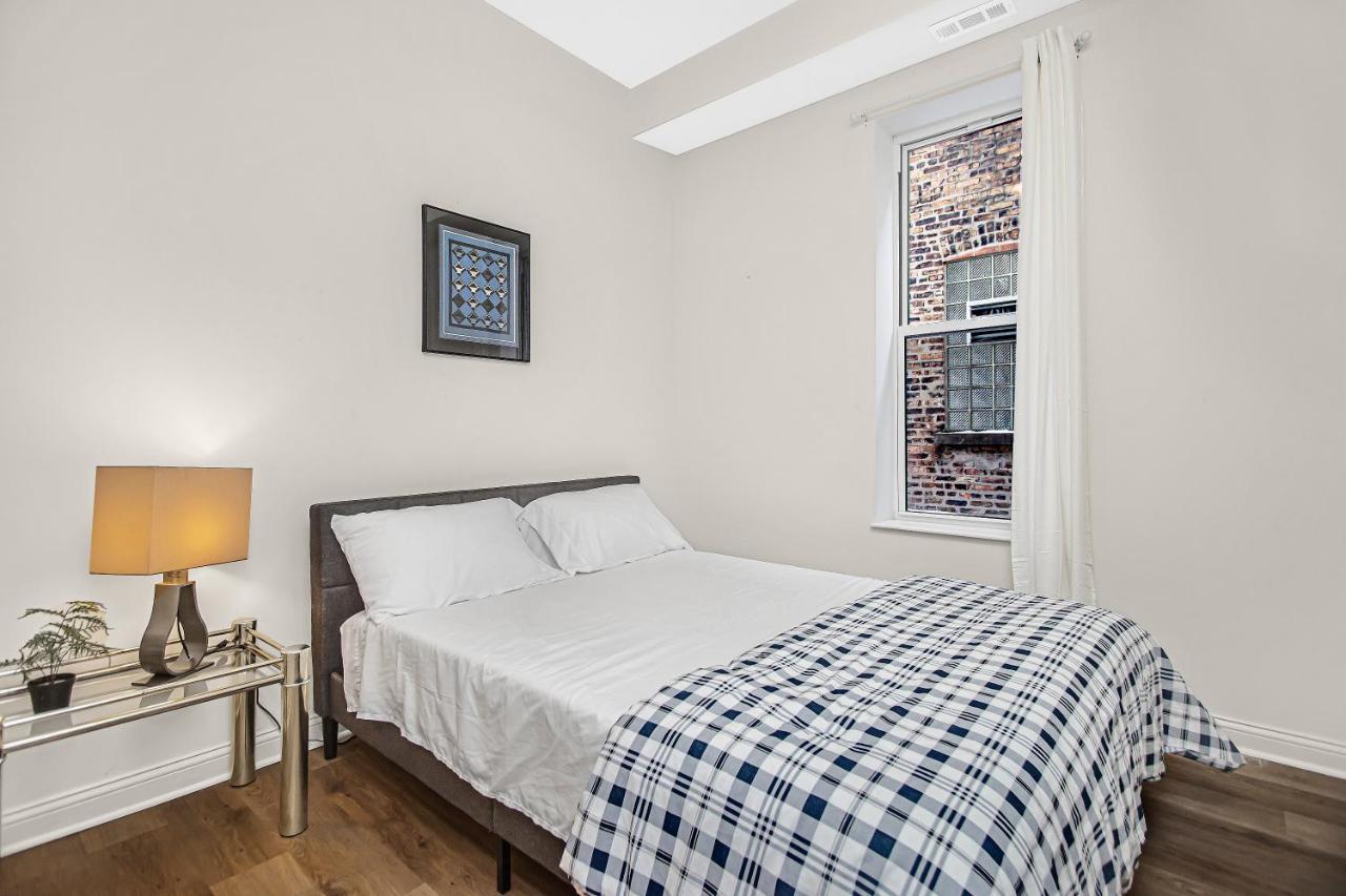 Modern 4Br Just A Block From Cta Pink Line With Pool Table Free Parking Apartman Chicago Kültér fotó